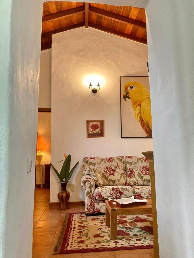 Bella Doramas Casas Rurales Panchita & Millo Moya  Bagian luar foto